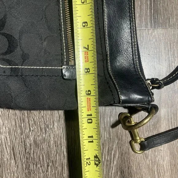 Coach Black Signature Shoulder Bag Canvas Leather Straps - Picture 4 of 11